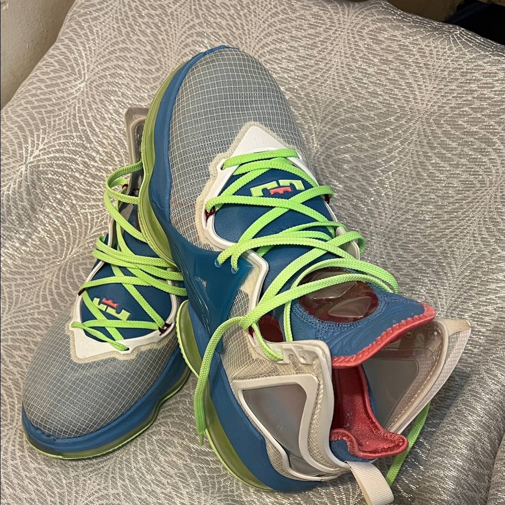 Nike LeBron Dynamic Blue and Green Men's Athletic Shoes